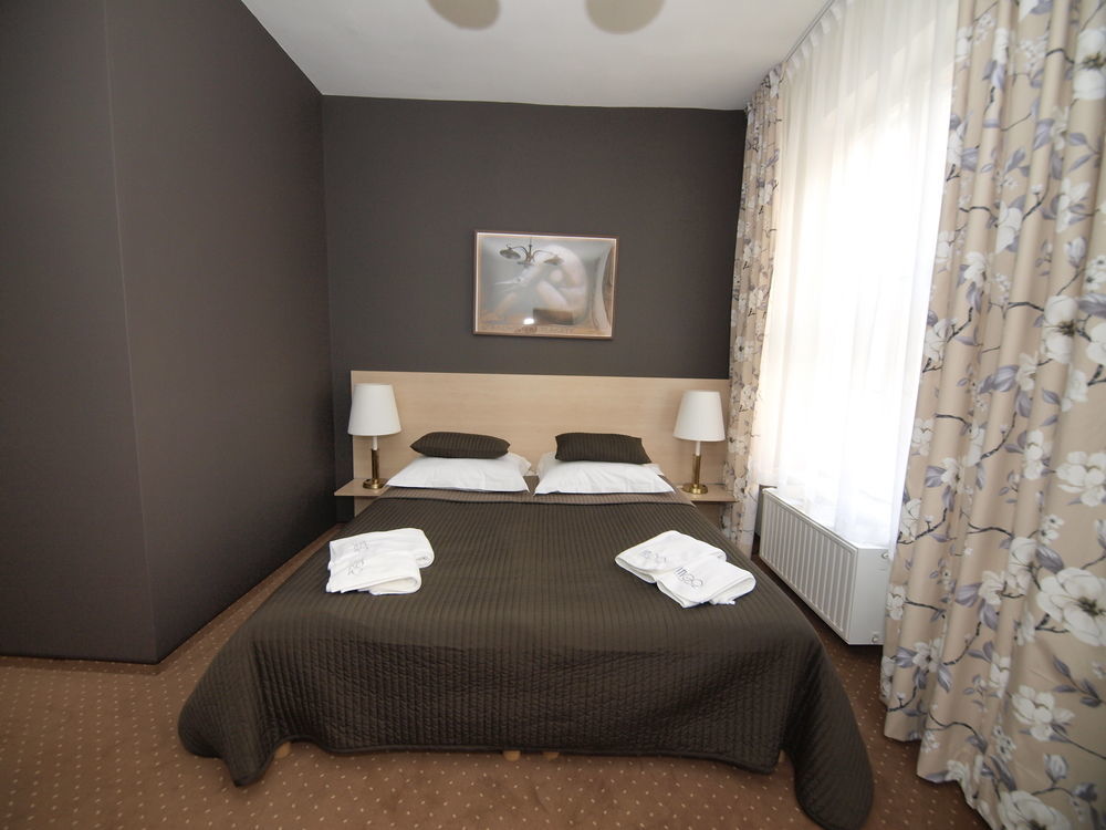 Ingo Aparthotel Kraków Exteriör bild